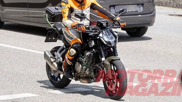KTM 490 Duke spied testing in Europe