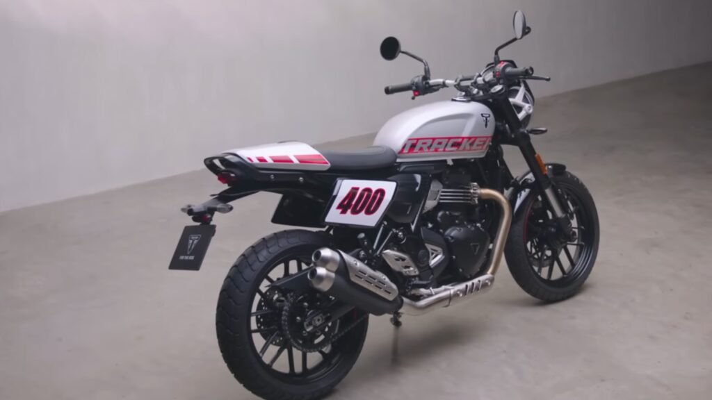 Triumph Tracker 400 rear design and seat cowl